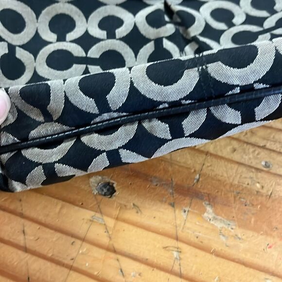 Coach crossbody  - Picture 6 of 6